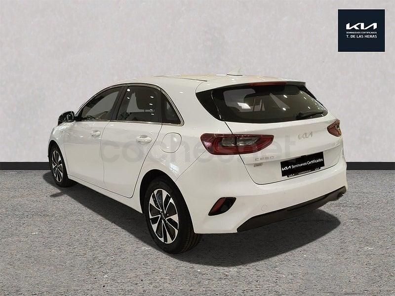 Usado Kia Ceed 100 CV (73 kW) 2025 Blanco Utilitario