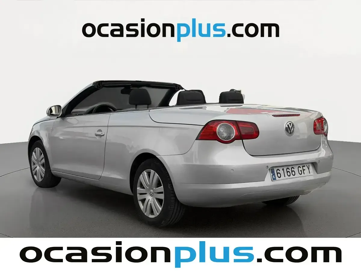 Usado VW Eos 140 CV (102 kW) 2008 Gris Descapotable