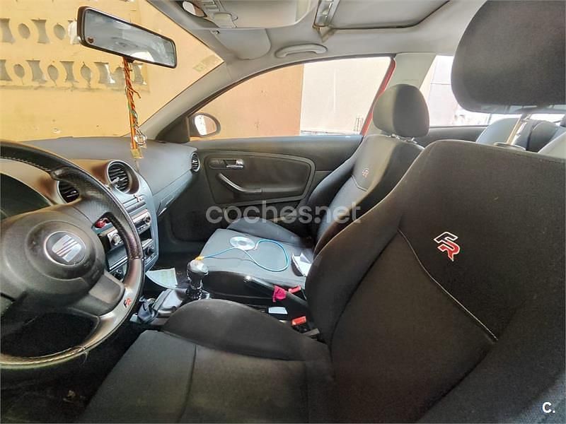 Usado Seat Ibiza FR 130 CV (95 kW) 2006 Rojo Utilitario