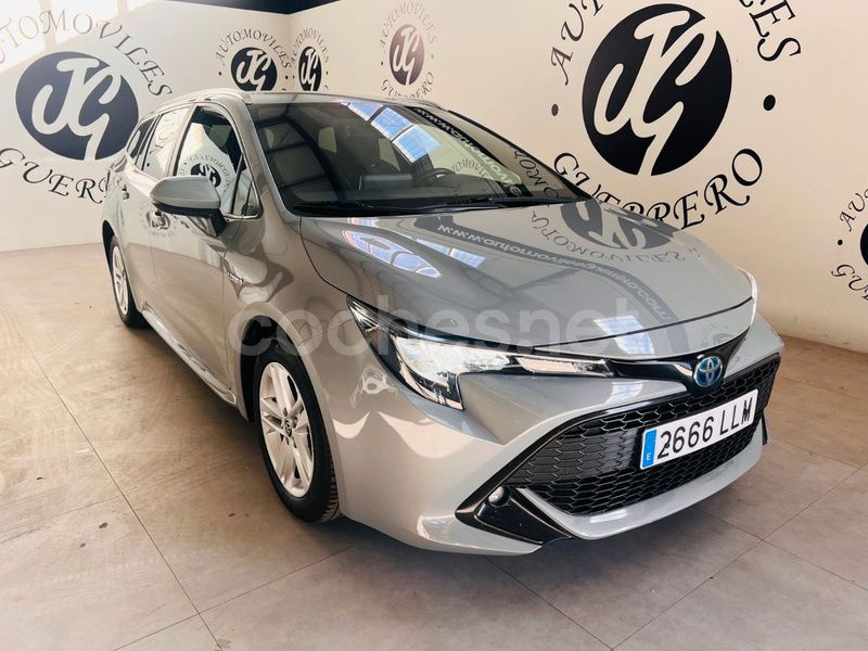 Gris / plata Usado 2020 Toyota Corolla Business Edition Familiar | 19.900 € (Un poco caro) - Imagen 1/4