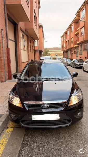 Usado Ford Focus Trend 109 CV (80 kW) 2008 Negro Berlina