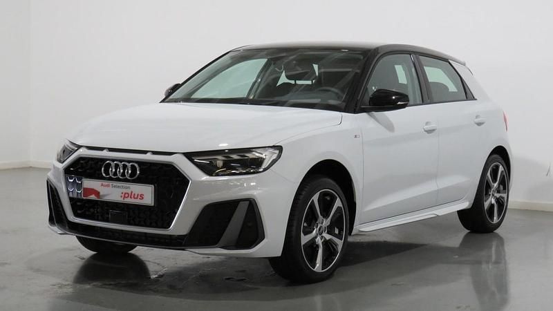 Usado Audi A1 Sportback 110 CV (80 kW) 2023 Blanco glaciar (metalizado)/techo negro mito Utilitario