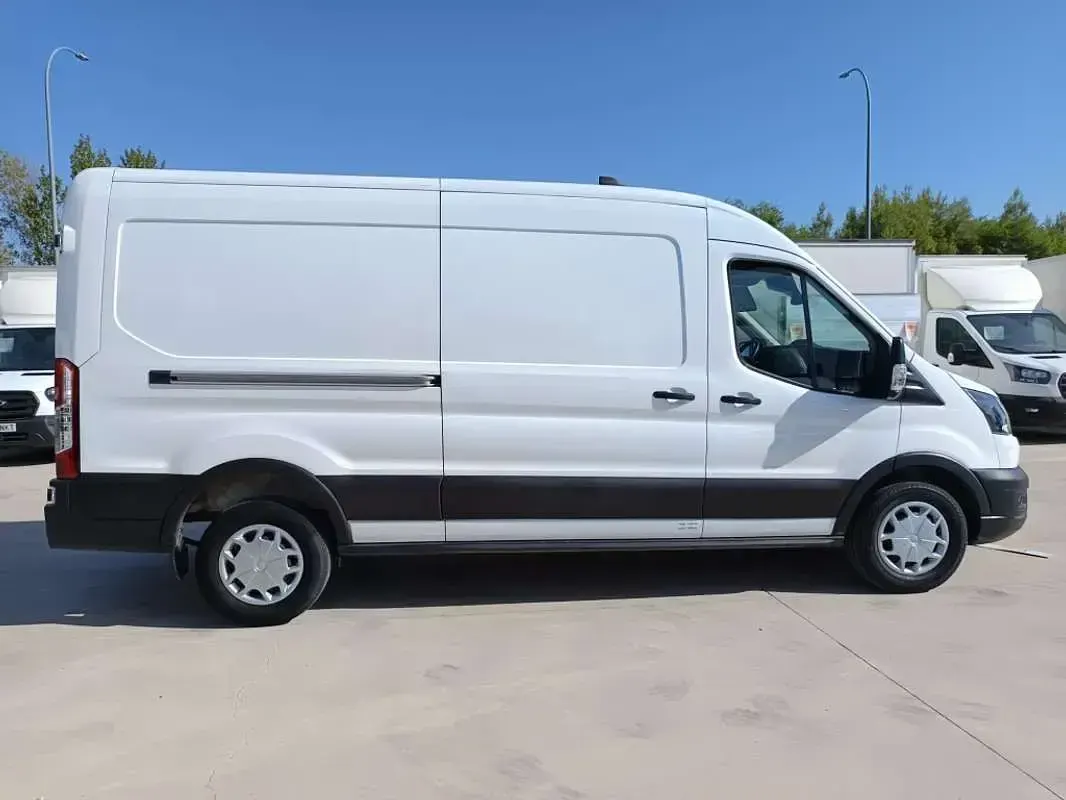 Usado Ford Transit Trend 131 CV (96 kW) 2023 Blanco Van
