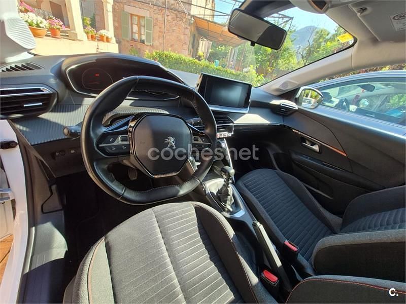 Usado Peugeot 208 Active 75 CV (55 kW) 2020 Blanco Utilitario