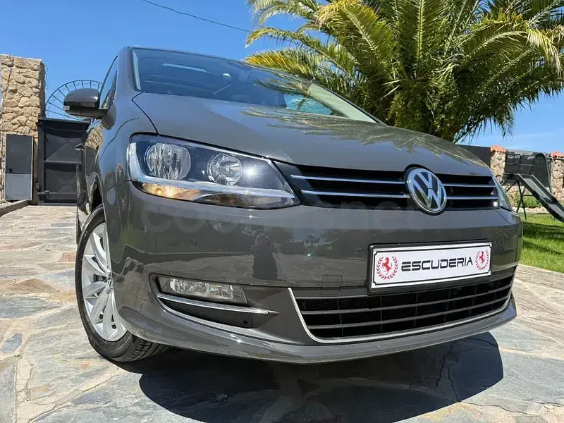 Usado VW Sharan Advance 177 CV (130 kW) 2020 Gris / plata Monovolumen