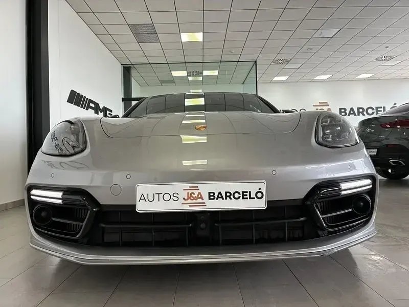 Usado Porsche Panamera Turbo S Executive 700 CV (514 kW) 2021 Gris / plata Utilitario