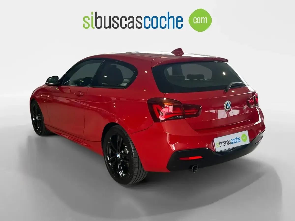 Usado BMW 118 116 CV (85 kW) 2018 Rojo Utilitario