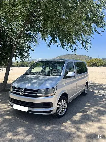 Usado VW Multivan Comfortline 140 CV (102 kW) 2015 Gris / plata Monovolumen