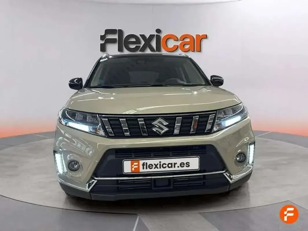 Usado Suzuki Vitara GLX 129 CV (94 kW) 2024 Beige SUV