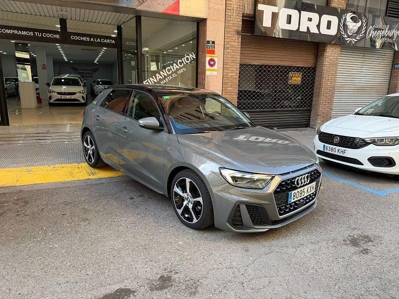 Usado Audi A1 Sportback S-Line 116 CV (85 kW) 2019 Gris / plata Utilitario