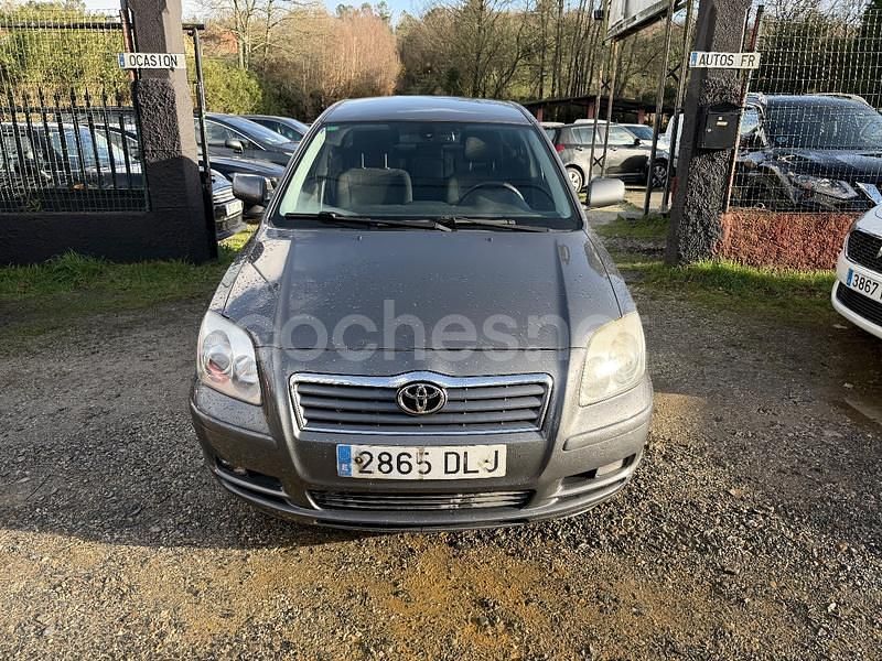 Usado Toyota Avensis Sol 116 CV (85 kW) 2005 Gris / plata Berlina