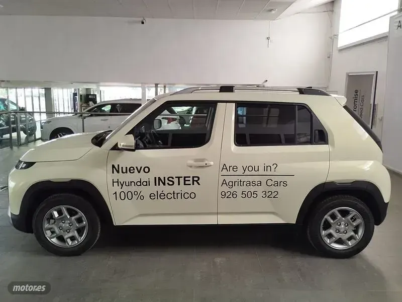 Nuevo Hyundai Inster 2025 Amarillo Utilitario