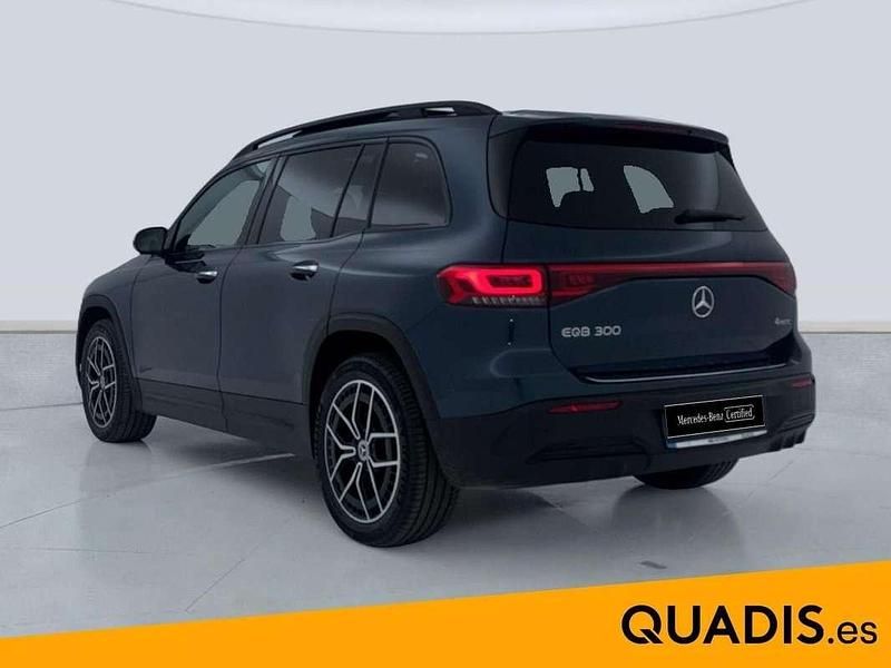 Usado Mercedes EQB300 167 kW (228 CV) 2023 Azul SUV