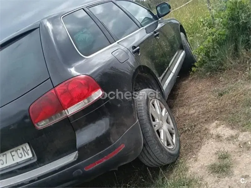 Usado VW Touareg R 174 CV (127 kW) 2006 Negro SUV