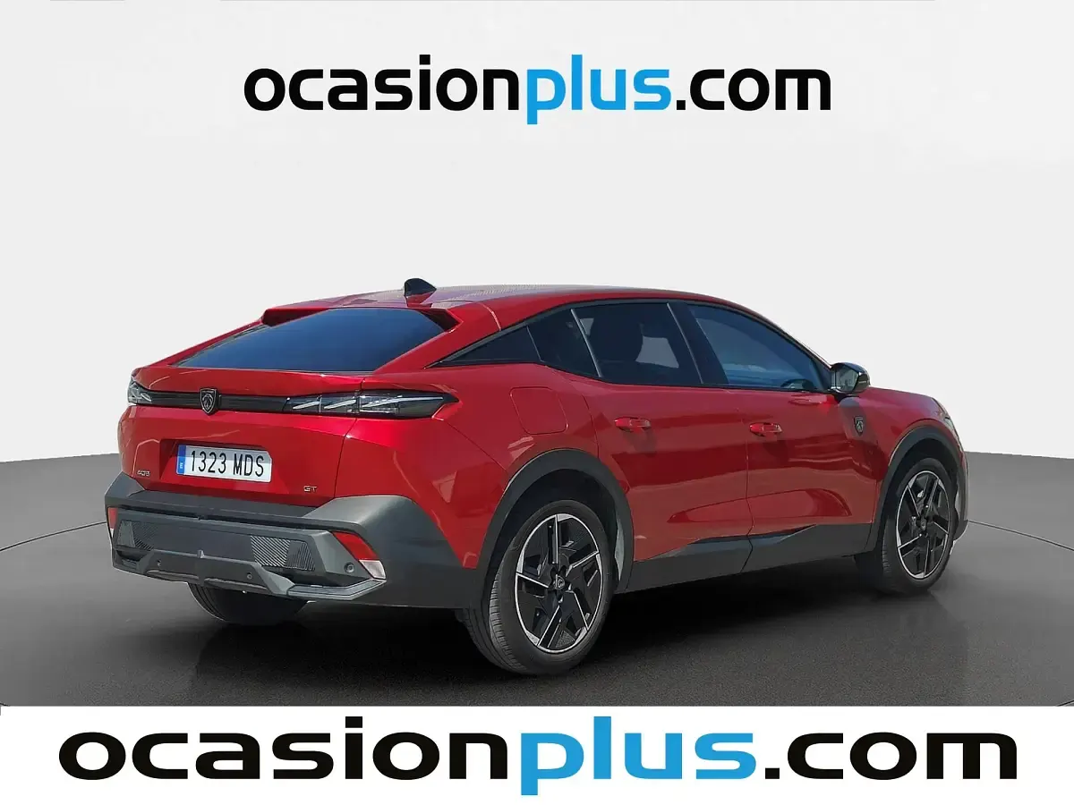 Usado Peugeot 408 GT GT 130 CV (95 kW) 2023 Rojo Berlina