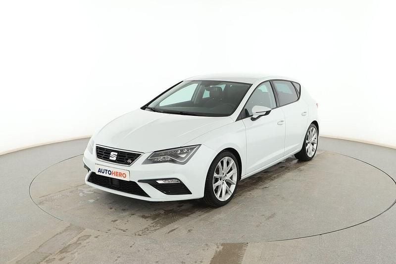 Usado Seat Leon FR 131 CV (96 kW) 2018 Blanco Berlina