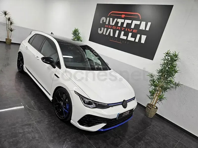 Usado VW Golf VIII R 320 CV (235 kW) 2024 Blanco Berlina