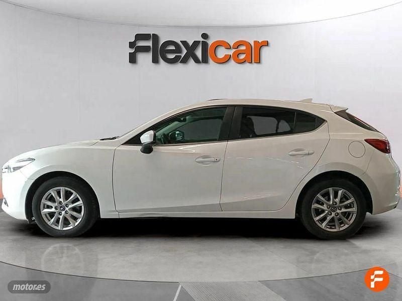 Usado Mazda 3 Style 120 CV (88 kW) 2017 Blanco Berlina