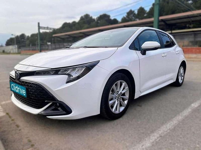 Usado Toyota Corolla Active 98 CV (72 kW) 2023 Blanco Berlina