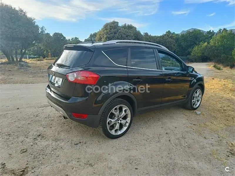 Usado Ford Kuga Titanium 136 CV (100 kW) 2008 Negro SUV