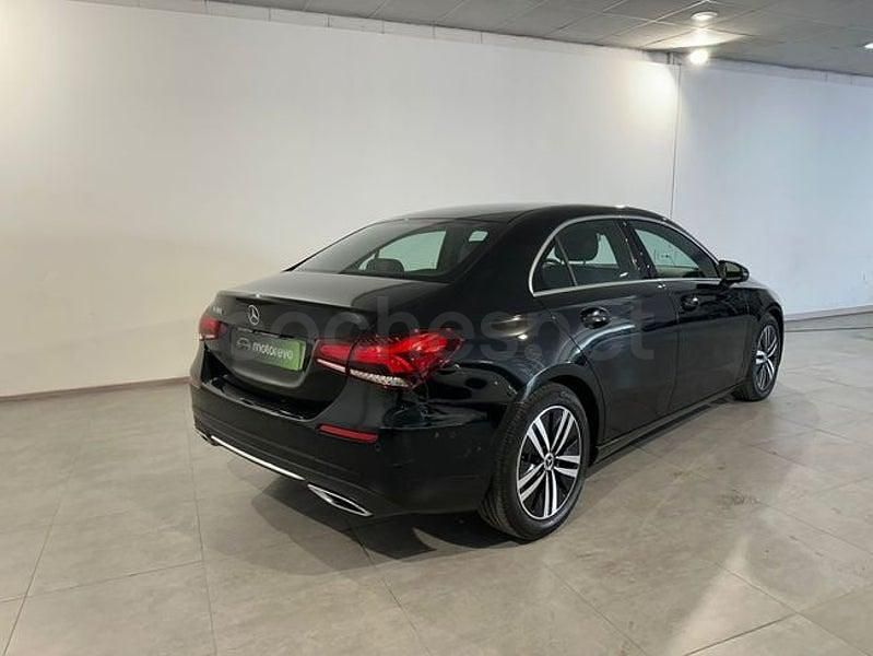 Usado Mercedes A180 136 CV (100 kW) 2022 Negro Berlina