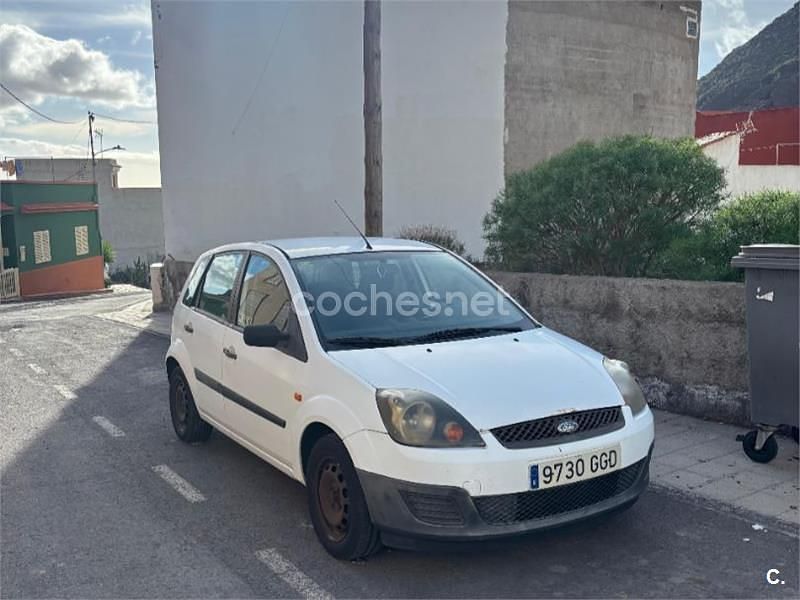 Blanco Usado 2008 Ford Fiesta Futura Berlina | 3500 € (Un poco caro) - Imagen 1/4
