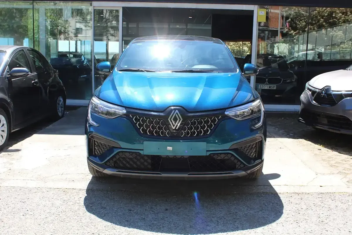 Usado Renault Arkana Techno 145 CV (106 kW) 2024 Azul SUV