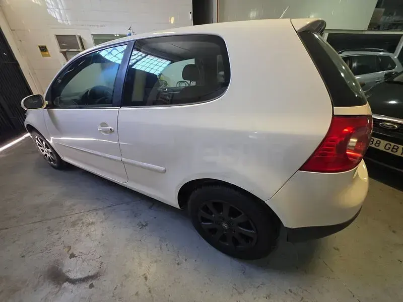 Usado VW Golf V Sportline 150 CV (110 kW) 2007 Blanco Berlina