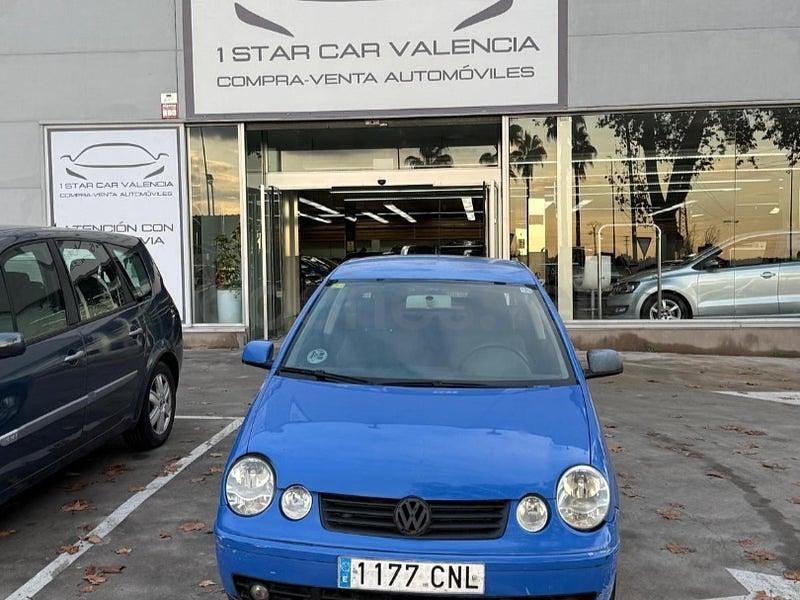 Usado VW Polo Conceptline 65 CV (47 kW) 2003 Azul Berlina