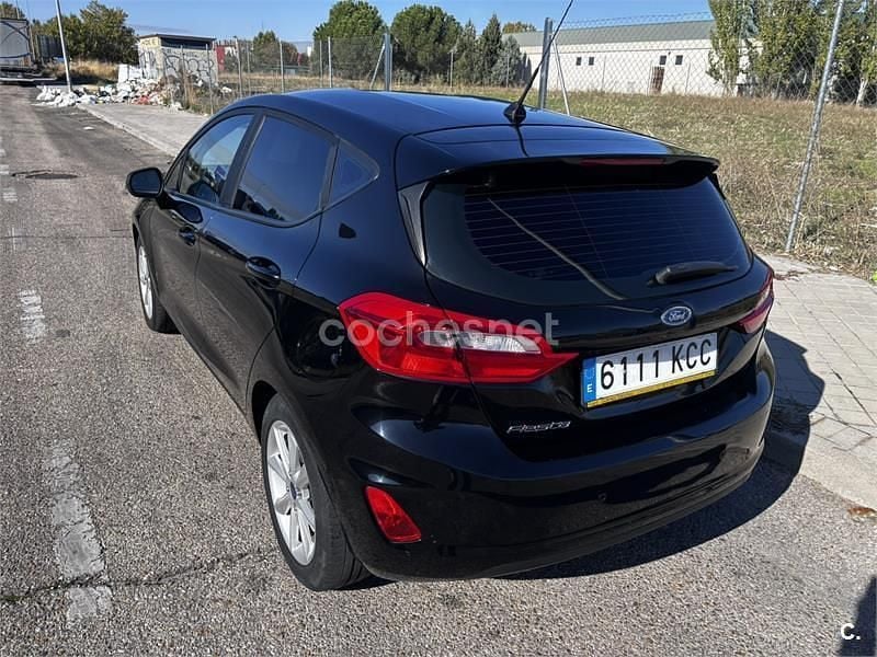 Usado Ford Fiesta Trend 85 HP (62 kW) 2017 Preto Sedan