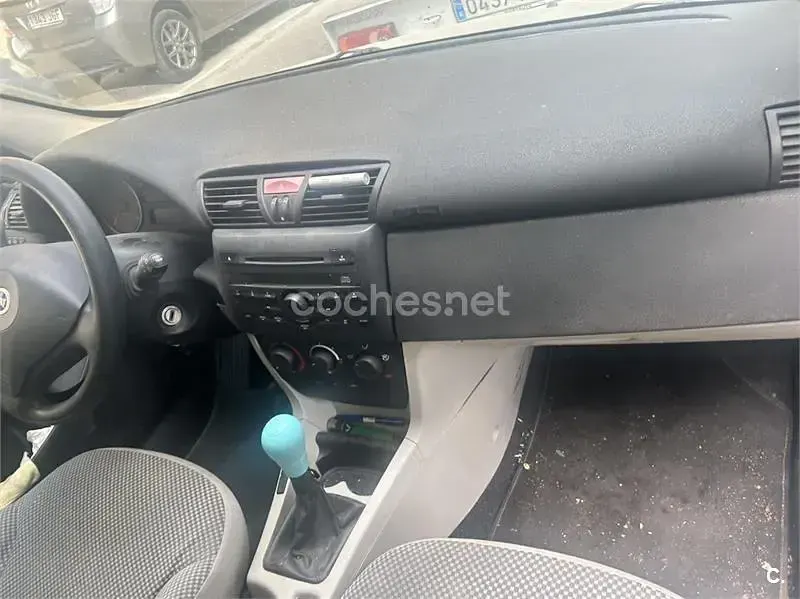 Usado Fiat Stilo Dynamic 140 CV (102 kW) 2005 Gris / plata Familiar