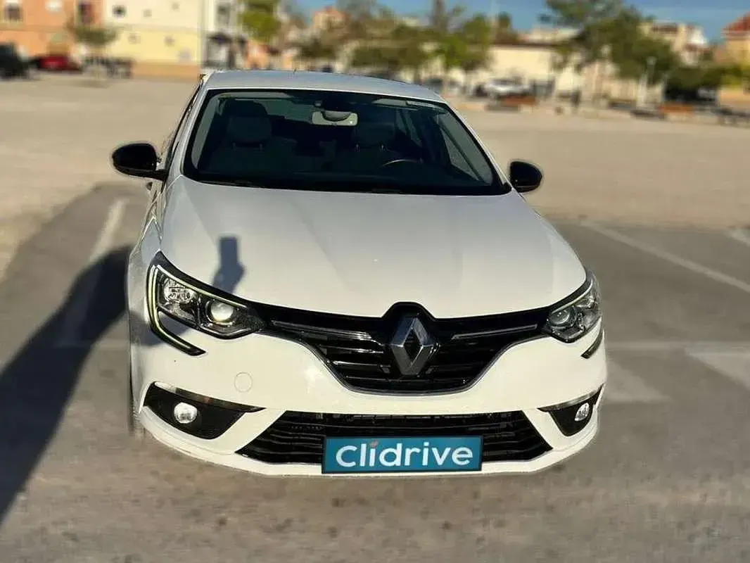 Usado Renault Mégane LIMITED 140 CV (102 kW) 2019 Blanco Utilitario