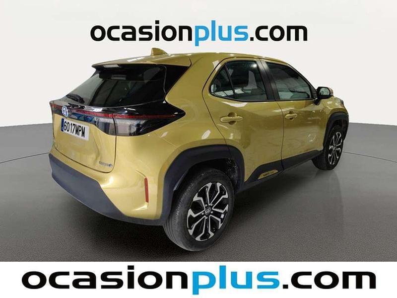 Usado Toyota Yaris Cross Active 116 CV (85 kW) 2024 Amarillo SUV