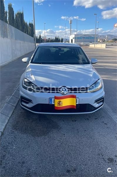 Usado VW Golf VII Sport 150 CV (110 kW) 2019 Blanco Familiar