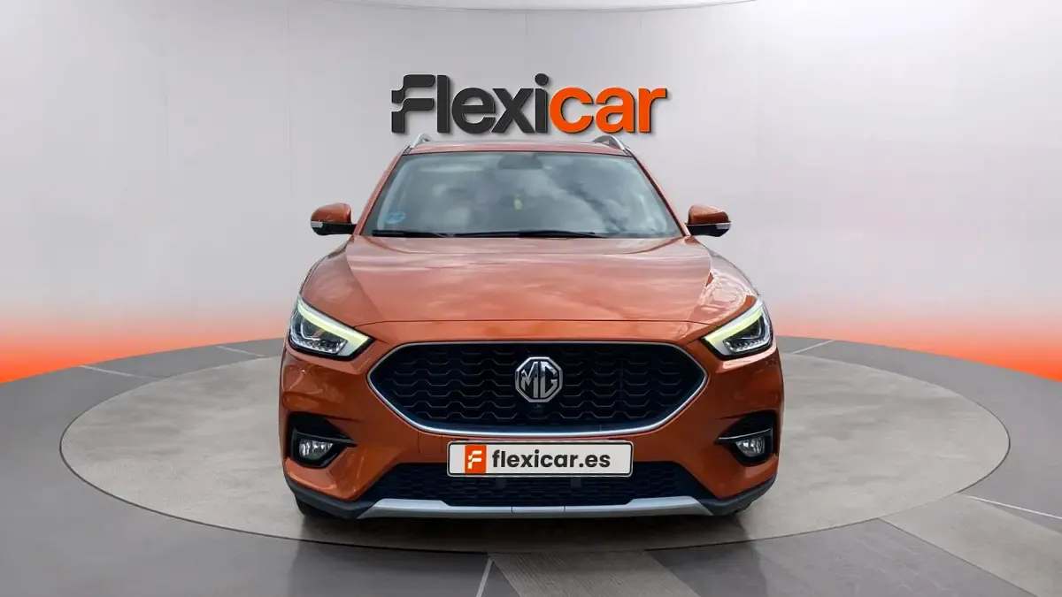 Usado MG ZS Luxury 111 CV (81 kW) 2022 Naranja SUV