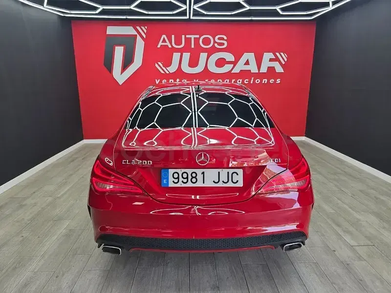 Usado Mercedes CLA200 AMG line 136 CV (100 kW) 2015 Rojo Coupe