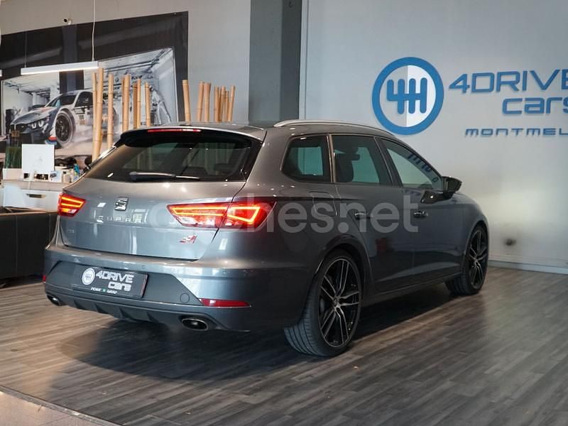 Usado Seat Leon CUPRA 300 CV (220 kW) 2017 Gris / plata Familiar