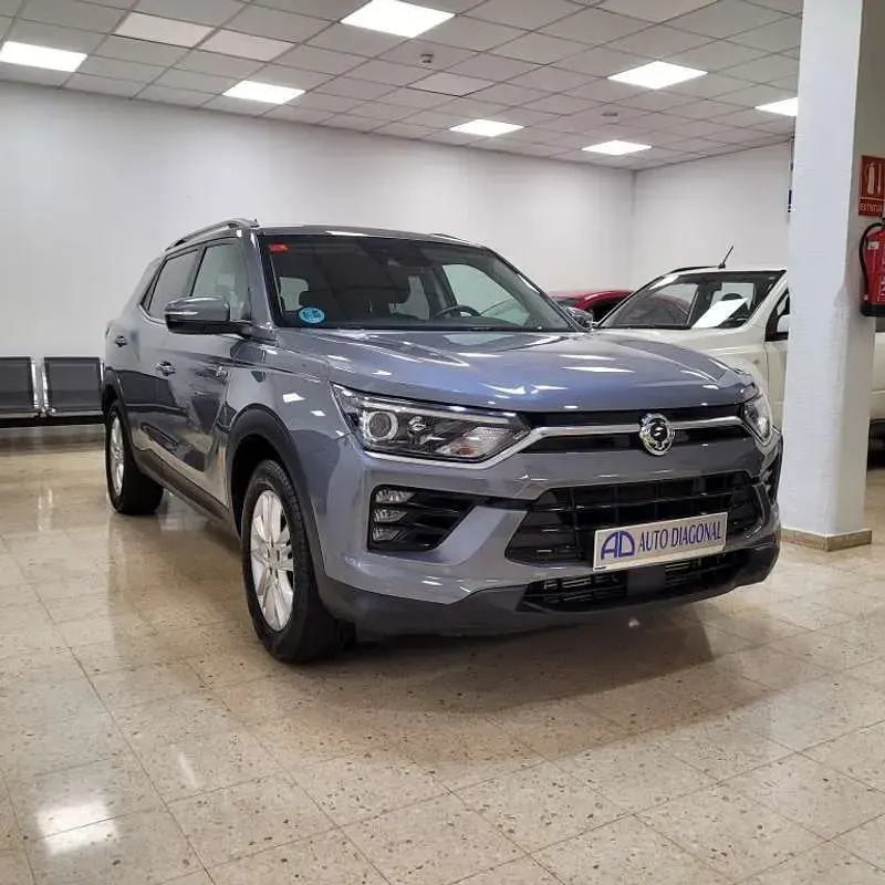 Usado SsangYong Korando 163 CV (119 kW) 2021 Gris SUV