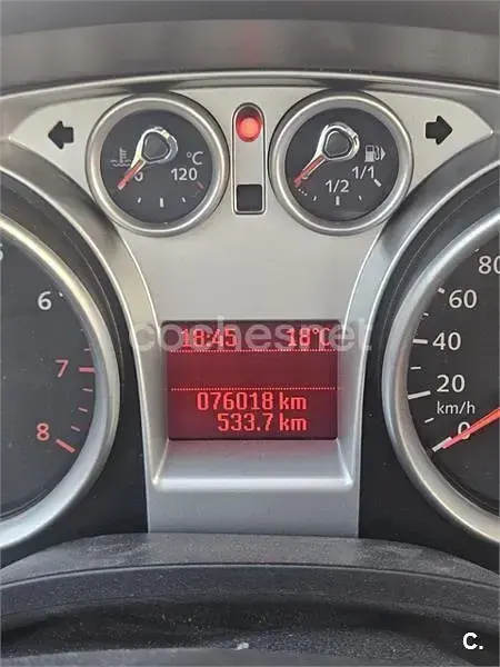 Usado Ford Focus Trend 100 CV (73 kW) 2009 Azul Berlina