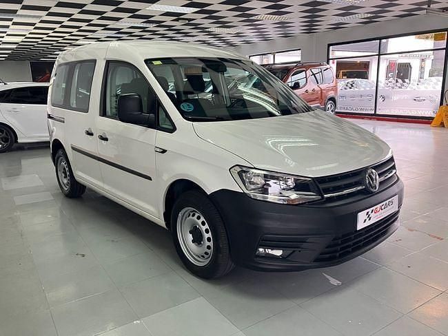 Usado VW Caddy Trendline 102 CV (75 kW) 2018 Blanco Monovolumen