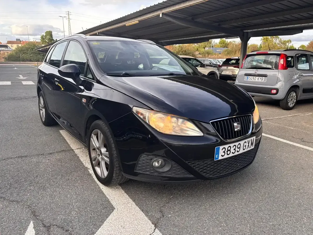 Usado Seat Ibiza SC Sport 105 CV (77 kW) 2010 Negro Utilitario