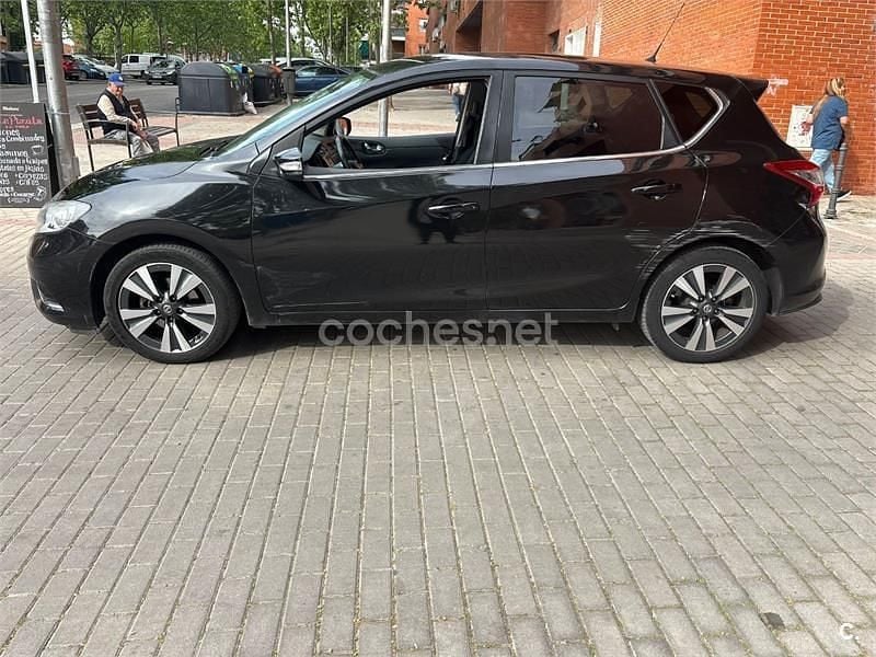 Usado Nissan Pulsar Acenta 115 HP (84 kW) 2015 Preto Citadino