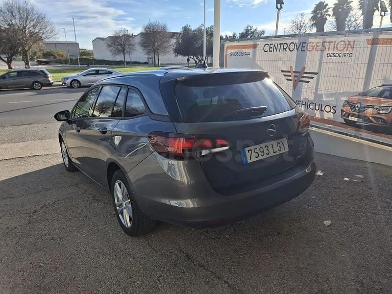 Usado Opel Astra Business Elegance 145 CV (106 kW) 2021 Gris / plata Familiar