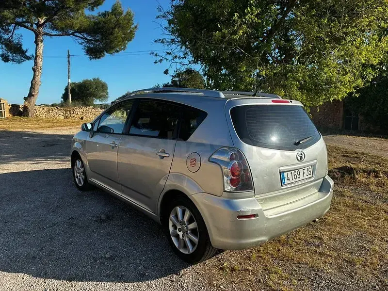 Usado Toyota Corolla Verso Sport 177 CV (130 kW) 2008 Gris / plata Monovolumen