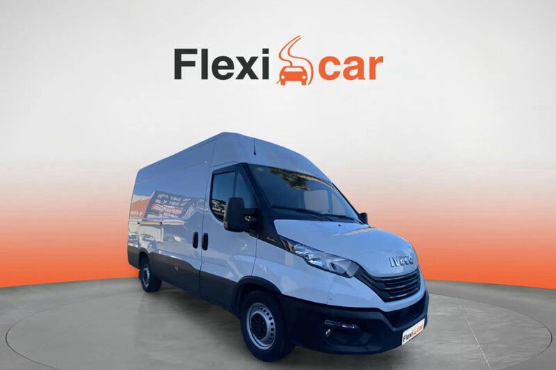 Blanco Usado 2022 Iveco Daily Berlina | 19.990 € (Super precio) - Imagen 1/4