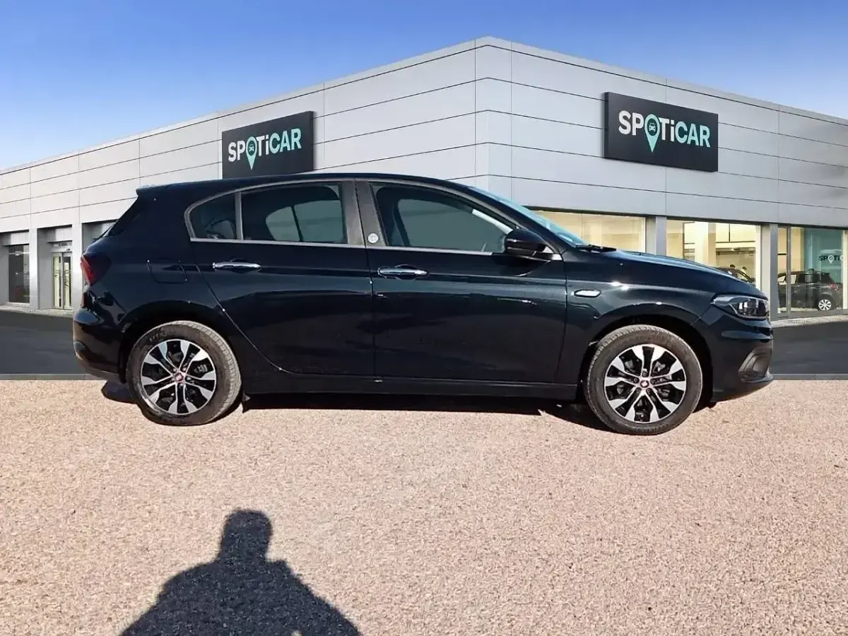 Usado Fiat Tipo Mirror 95 CV (69 kW) 2020 Negro Berlina