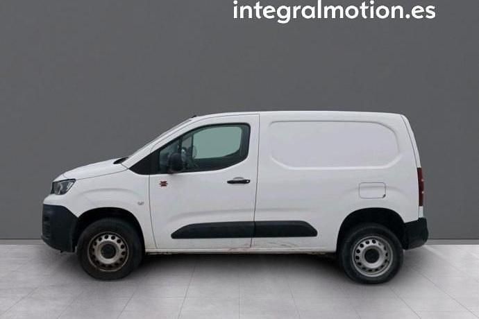 Usado Peugeot Partner Premium 131 CV (96 kW) 2021 Monovolumen