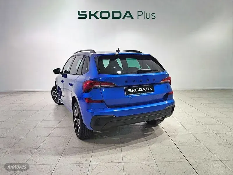 Usado Skoda Kamiq Sport 116 CV (85 kW) 2025 Azul SUV
