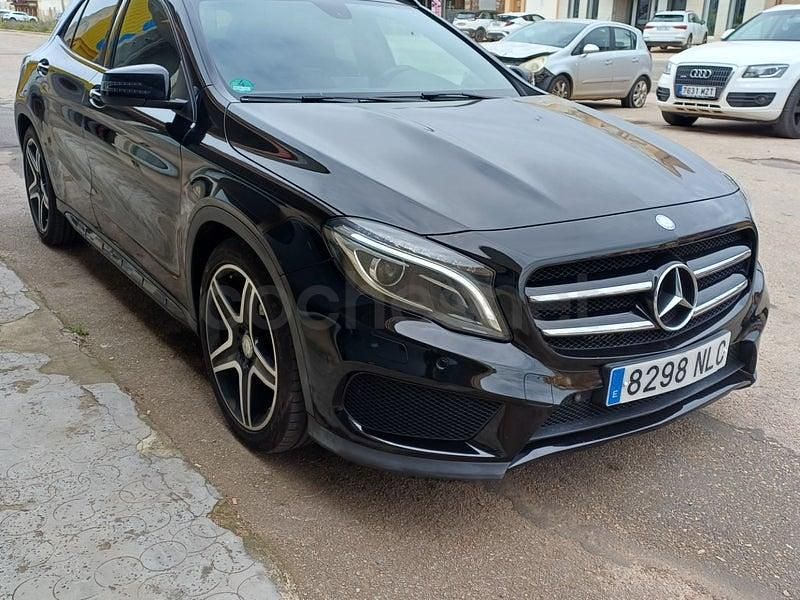Usado Mercedes GLA200 AMG line 136 CV (100 kW) 2014 Negro SUV