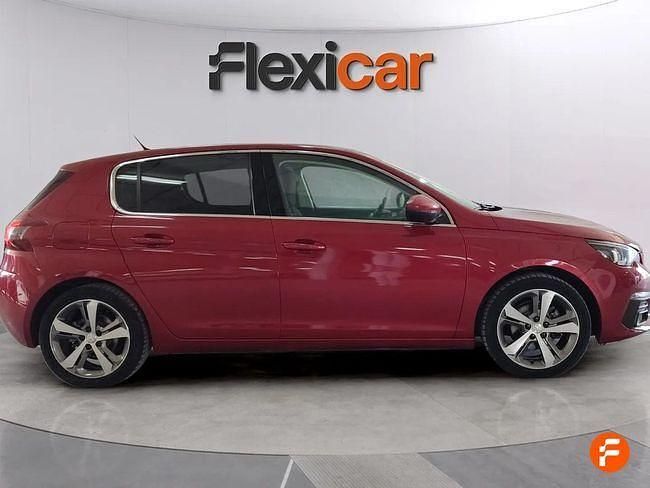 Usado Peugeot 308 Allure 130 CV (95 kW) 2018 Rojo Berlina
